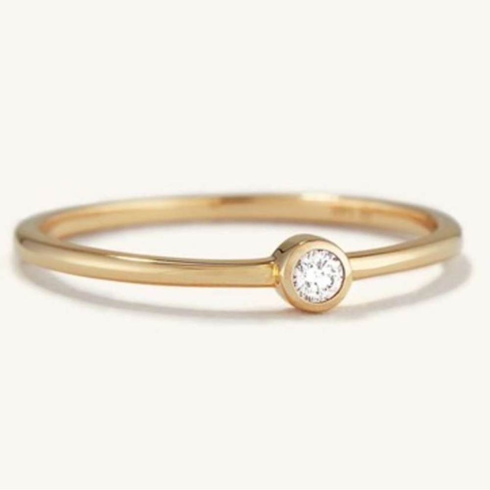 Mejuri Solo Diamond Ring Size 5